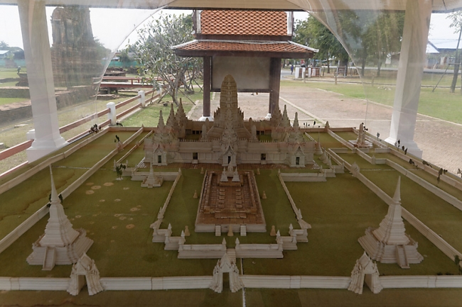 Wat Chai Wathanaram-088